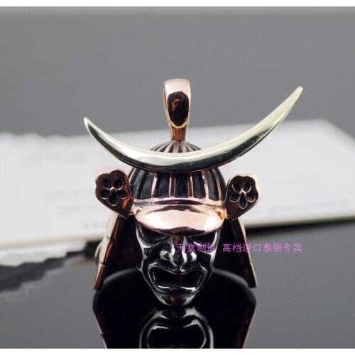 Oriental vibrations helmet pendant