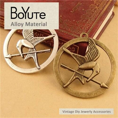 BoYuTe (30 Pieces/Lot) 39MM Vintage Style Antique Bronze Silver Plated Frightened Eagle Brid Pendant Diy Jewelry Accessories