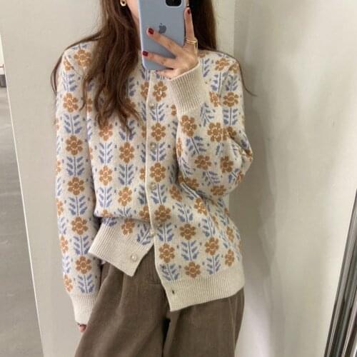 Vintage Jacquard Crew Neck Sweater Cardigan Women Spring Autumn Korean Loose Knitted Jacket Elegant Floral Tops Casual Outerwear