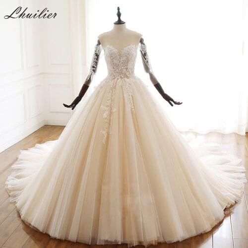 Lhuilier Elegant A-line Champagne Wedding Dresses 2020 Scoop Neck Three Quarter Sleeves Chapel Train Bridal Dress with Appliques