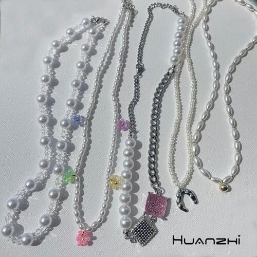 HUANZHI 2021 New Vintage Colourful Pearl Choker Resin Flower Transparent Beads Pink Crystal Necklace for Women Wedding Jewelry