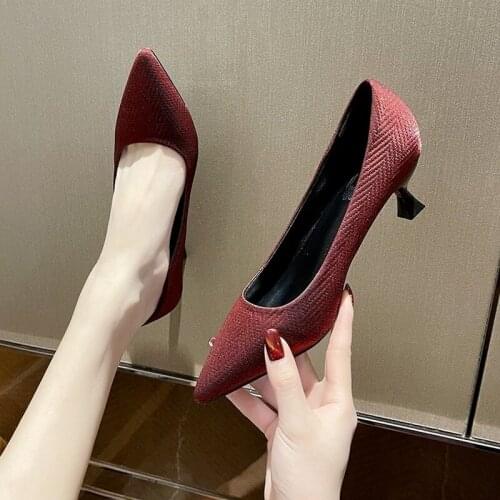 Pumps 2021 Spring New Pointed High-Heeled Suede Shoes Europe America Style Large Size Pointed Toe Slip-On Zapatos Rojos Mujer