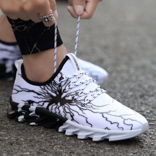 Verktaka Men's Lace-up Shoes