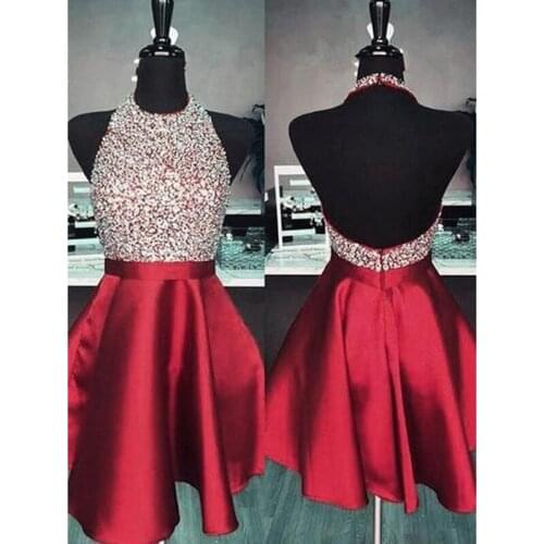 Charming Burgundy Homecoming Dresses Halter Sequins Beading Prom Gowns Sleeveless Backless Mini Graduation Gowns Party Dresses