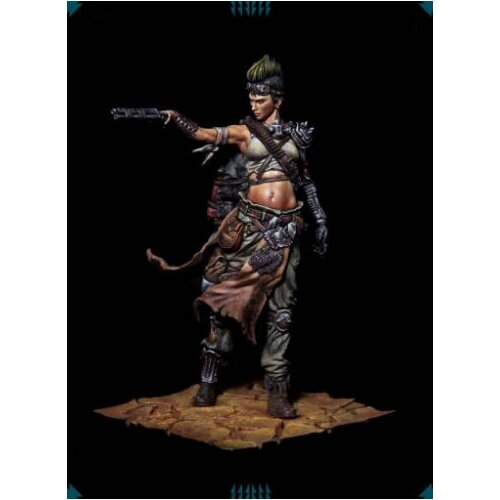 1/24 Scale Resin Figure Female Soldier 75mm