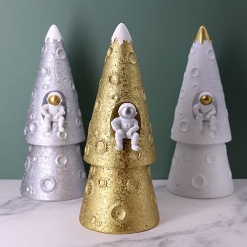 Nordic creative resin crafts creative Christmas astronaut home living room office decoration gifts
