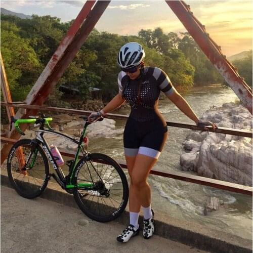 2019 Triathlon Ladies Race Bike Tight Summer Short Sleeve Set 9D Condensation Cushion
