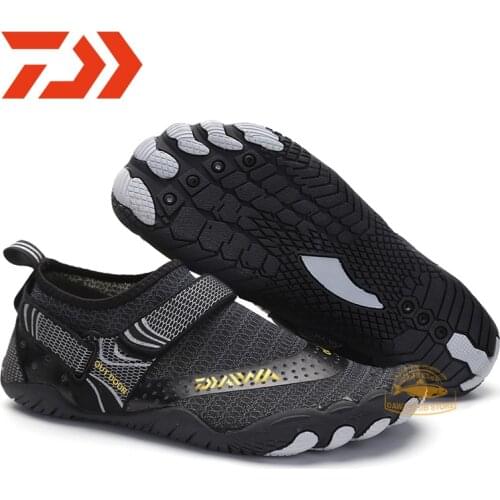 2021 New Daiwa Professional Fishing Water Shoes Men Outdoor Wading Climbing Shoes Surf Woman Quick-Drying Dawa Fishing Shoes