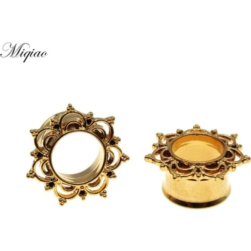 Miqiao 2pcs Explosive Stainless Steel Hollow Flower-shaped Hollow Horn Ear Expander Exquisite Human Body Piercing Jewelry