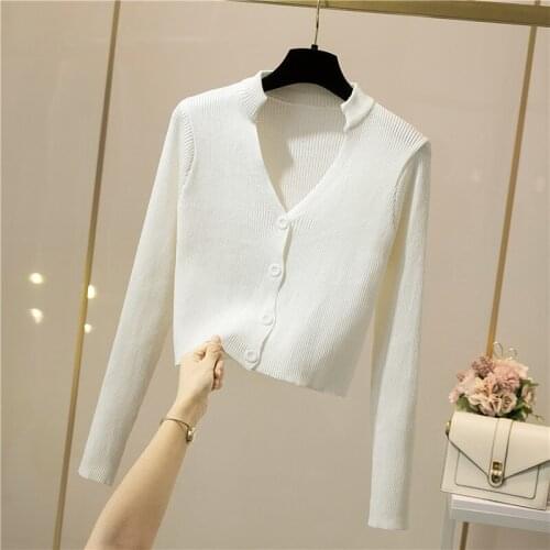 Autumn 2021 new womens Korean style temperament fashion short V-neck versatile long-sleeved cardigan sweater top