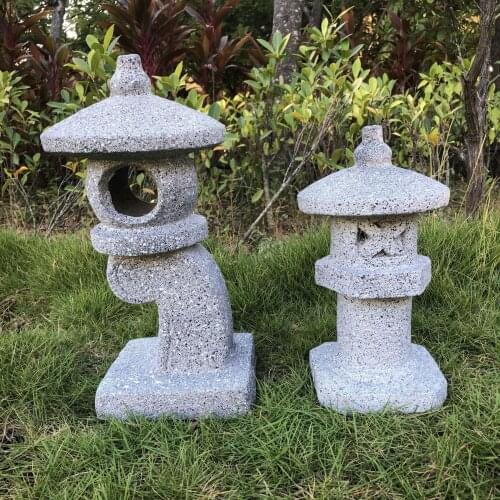 Japanese-style Pagoda Courtyard Furnishings Indoor and Outdoor Solar Street Lamp Garden Landscape Decoration Resin Crafts