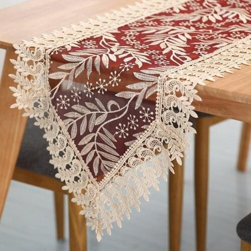 Embroidered Floral Tablecloth Hollw Flowers Lace Table Runner Home Kitchen Dining Room Decoration Table Runner for Christmas