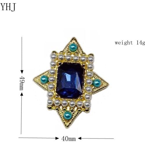 YHJ resin-inlaid blue jewel pearl lady replicates antique fashion alloy accessories Brooch