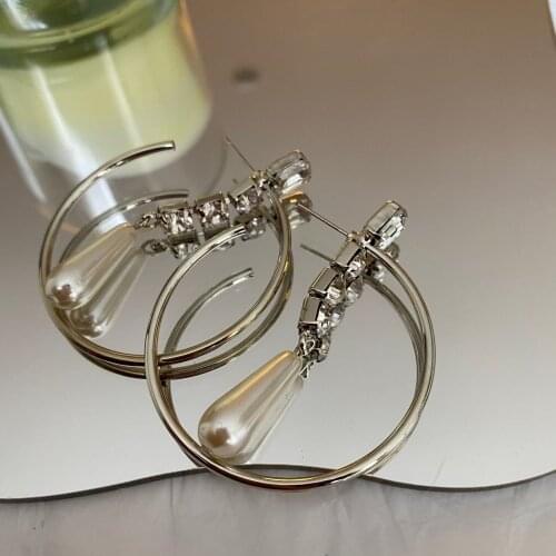 Temperament Ladies Water Drop Pearl Rhinestone Shining Pendant Exquisite Fashion Chic Earrings