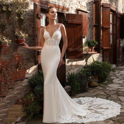 Sexy V-Neck Mermaid Wedding Dresses Spaghetti Straps Lace Appliques Court Train Bridal Gowns Boho Beach Vestido De Novia 2021
