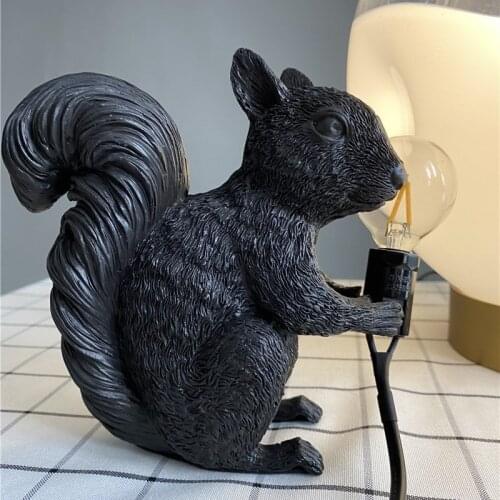 Italy Designer Cute Squirrel Night Light Kids Gift Room Decor Animal Night Lamp Children Bedroom Decor Bedside Table Light Resin