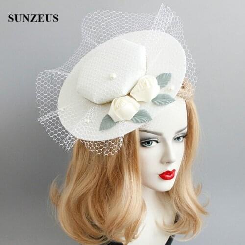 2020 New Design Ivory Bridal Hats With Flowers Leaves Elegant Women Party Hat With Tulle European Court Nobles Jockey Hat