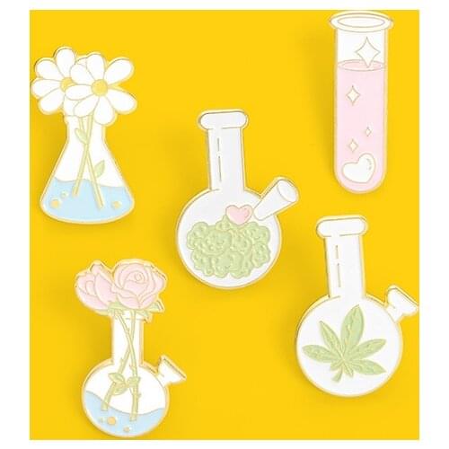Beautiful ornaments plant series badges simple temperament daisy pink flower shape alloy brooch