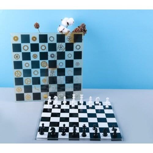 2021 New 1Set 3D Chess Pieces Crystal Epoxy Resin Mold Handmade Chessborad Silicone Mould 2020 trend
