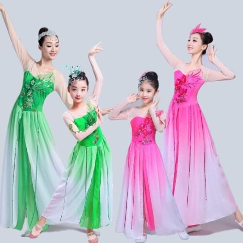 Chinese style Hanfu new style childrens Yangko clothing fan dance classical folk dance performance clothing
