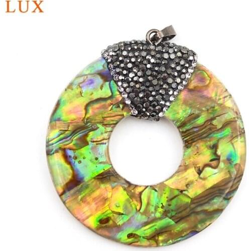 Natural Shell Round Pendant Green Shell Crystal Pave Rhinestone For Necklace Jewelry Beach Shell Pendants For Women Gift Finding