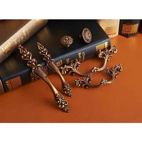 2 pcs 6 Styles Chic Drawer Pulls Handle Knobs Antique Brass Dresser Handle Knob Rustic Kitchen Handles Furniture Hardware