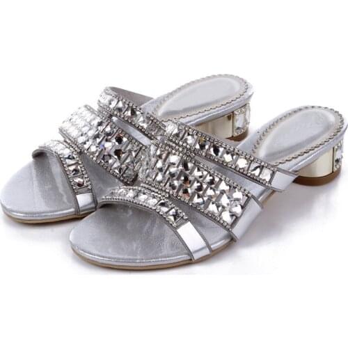 Thick Low Heel Slippers Women Rhinestone Hollow Slippers Summer Diamonds Low Heel Slippers Casual Slippers