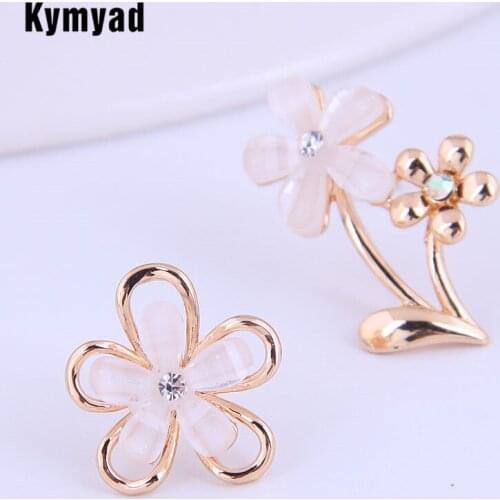 Kymyad Korean Trendy Fashion Boutique Simple Resin Flower Stud Earrings For Women Gold Color Asymmetric Earings Fashion Jewelry