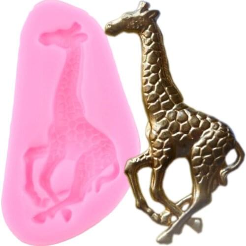 3D Craft Giraffe Silicone Mold Christmas Cupcake Topper Fondant Molds Cake Decorating Tools Chocolate Gumpaste Moulds