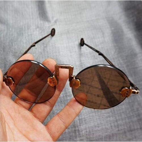 Republic of China antique glasses retro flat mirror natural crystal glasses Hengdian film and television props stall antique col