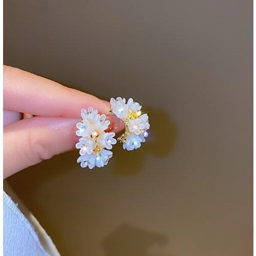 2021 Korean New Exquisite Simple Flower Earrings Fashion Temperament Sweet Versatile Earrings Womens Jewelry