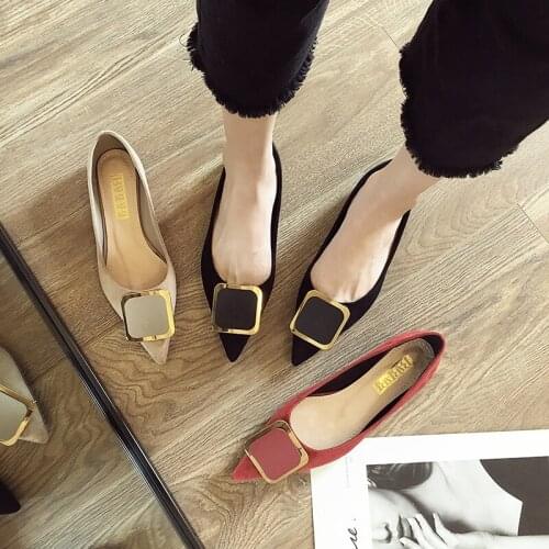 Flat shoes women 2020 spring new Korean version of the wild pointed pointed scoop shoes net red metal buckle fairy shoes tide