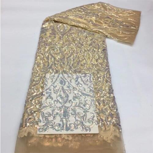 Exquisite heart-shaped laminated apricot gold sequined tulle embroidery, suitable for fashionable ladies' skirt design fabrics