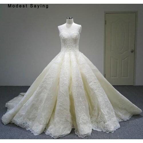 Luxury Dubai Cathedral Train Ball Gown Beaded Lace Wedding Dresses 2018 with Crystal Isreal Royal Church Bridal Gown Custom Made