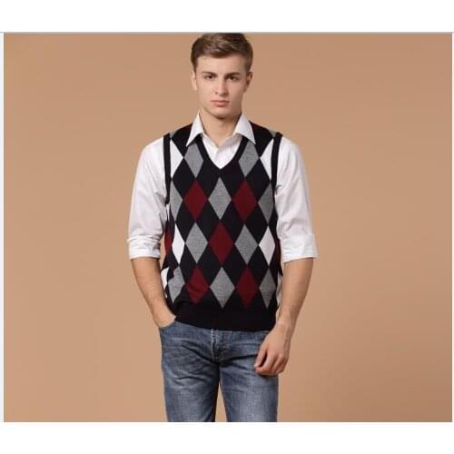 High Quality Autumn Mens Fashion Argyle Casual V-Neck Sweater Vest Male Sleeveless Wool Sweater Pullover