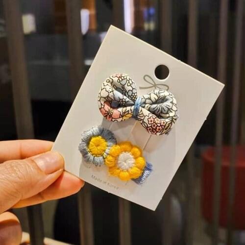 Oaoleer New 2PCS/Set kawaii Small Flowers Baby Hair Clips Pins Side Clip Girl Baby Geometry Bb Clip Hair Accessories Headwear