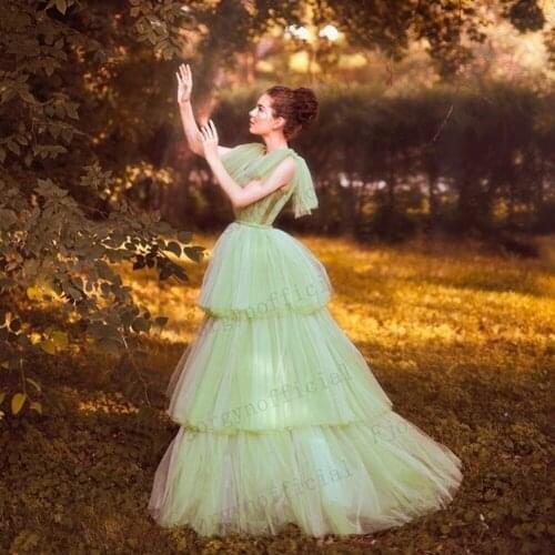 V-Neck Sleeveless A-Line Tiered Puffy Evening Gowns Floor Length Zipper Back Mint Tulle Party Dress Womens Robes 2021