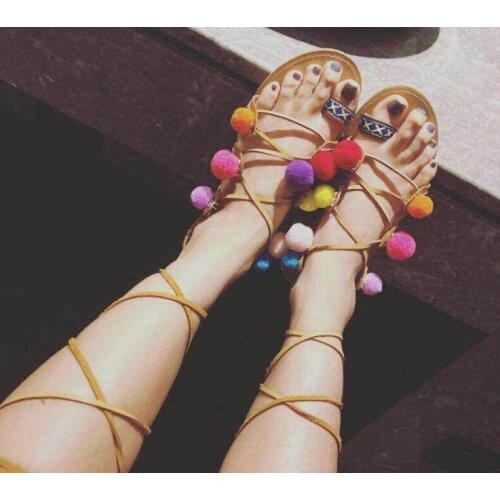 2018 Summer Hot Open Toe Ladies Lace Up Flat Sandals Mixed Colors Straps Women Bohemia Style Sandals Multi Pom Pom Fashion Shoes