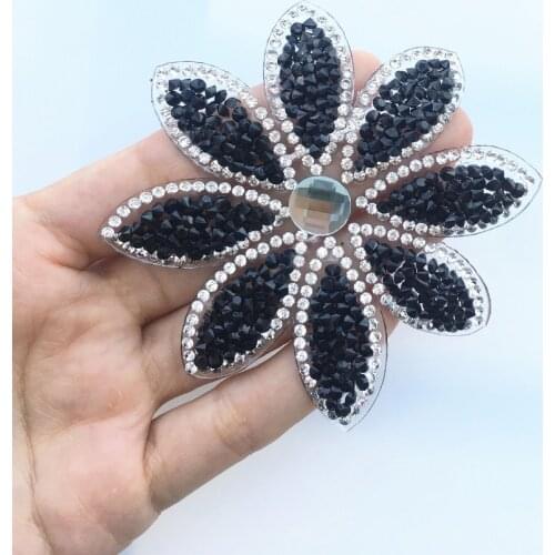 New !1pcs Sparkling Rhinestone patch Flowers Iron on Sewing Crystal Applique For Jeans Clothing Decorations patch for cloth