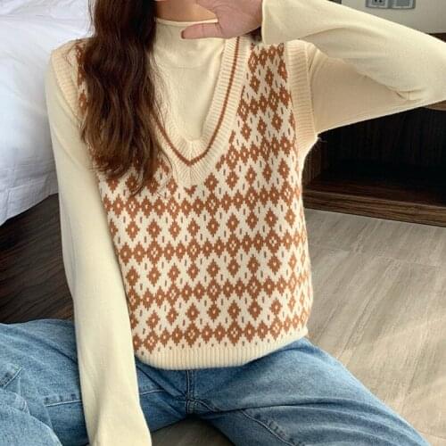 Vintage Argyle Sweater Vest Women 2020 Autumn Winter V-neck Sweaters Knitted Korean Pullover Casual Plaid Outerwear Sleeveless