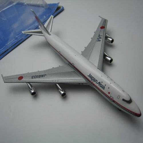 About 18CM 1:400 B747-100 model JAA 747 Japan Asia airlines with base landing gear alloy aircraft plane model toy collection