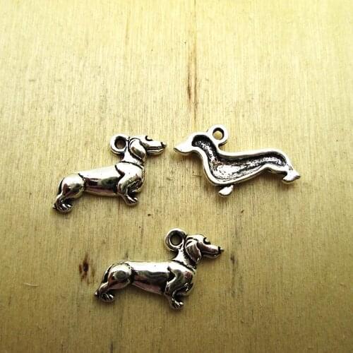 35pcs--19x13mm Dachshund Charms Dog DIY necklace/ bracelets charms antique silver tone