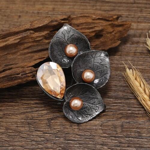 Muylinda Antique Silver Lotus Leaves Brooch Women Scarf Clothes Clip Pins Vintage Crystal Brooches And Pins