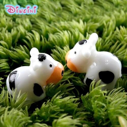 Milk Cow Cartoon Farm Animal Mini Model Kawaii Toys Figurine Home Decoration Miniature Moss Landscape Ornament Resin Craft