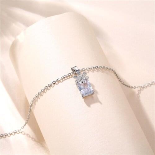 Retro Titanium Steel Chain Necklace Simple Fashion Square Zircon Pendant Necklace Female Dainty Small Flower Necklaces For Women
