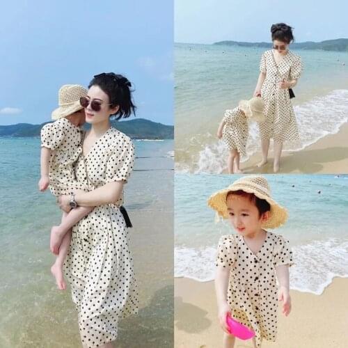 Mother and Daughter Dress Kids Girls Polka Dot Dress Summer 2021 New Childrens V-neck Fashion Holiday Beach Dress Baby Clothes
