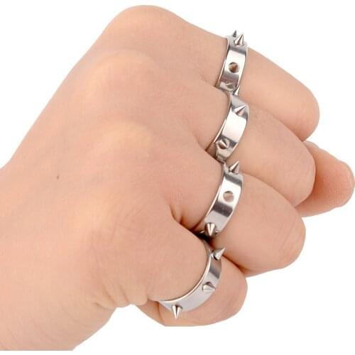 Metal Safety Survival Ring Ring Punk Style Self-defense Women Men Finger Defense Protector Weapons Survival Outdoor Emergency