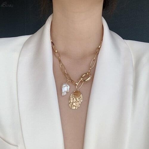 AOMU 2020 Retro Design Baroque Style Pearl Choker Necklace Hip Hop Sweater Chain for Women Jewelry Gifts