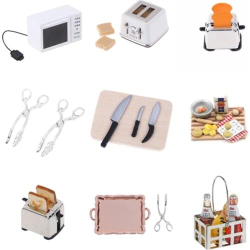 New Microwave Food Bread Cooking Board Knife Chopping Block Pretend Play Kitchen Toy 1: 12 1:6 Scale Miniature For Doll House