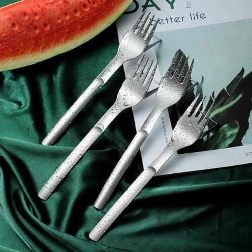 Convenient Fruit Fork 2-in-1 Design 304 Stainless Steel Innovative Cutting Dessert Fork for Home 2-in-1 Design Fruit Fork